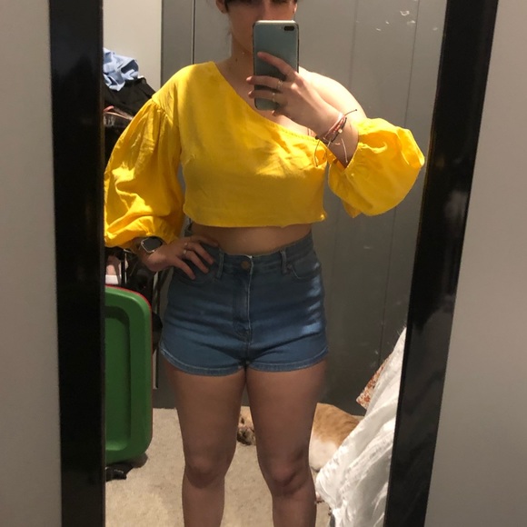 SHEIN one shoulder, puff sleeve yellow top L - Picture 2 of 3